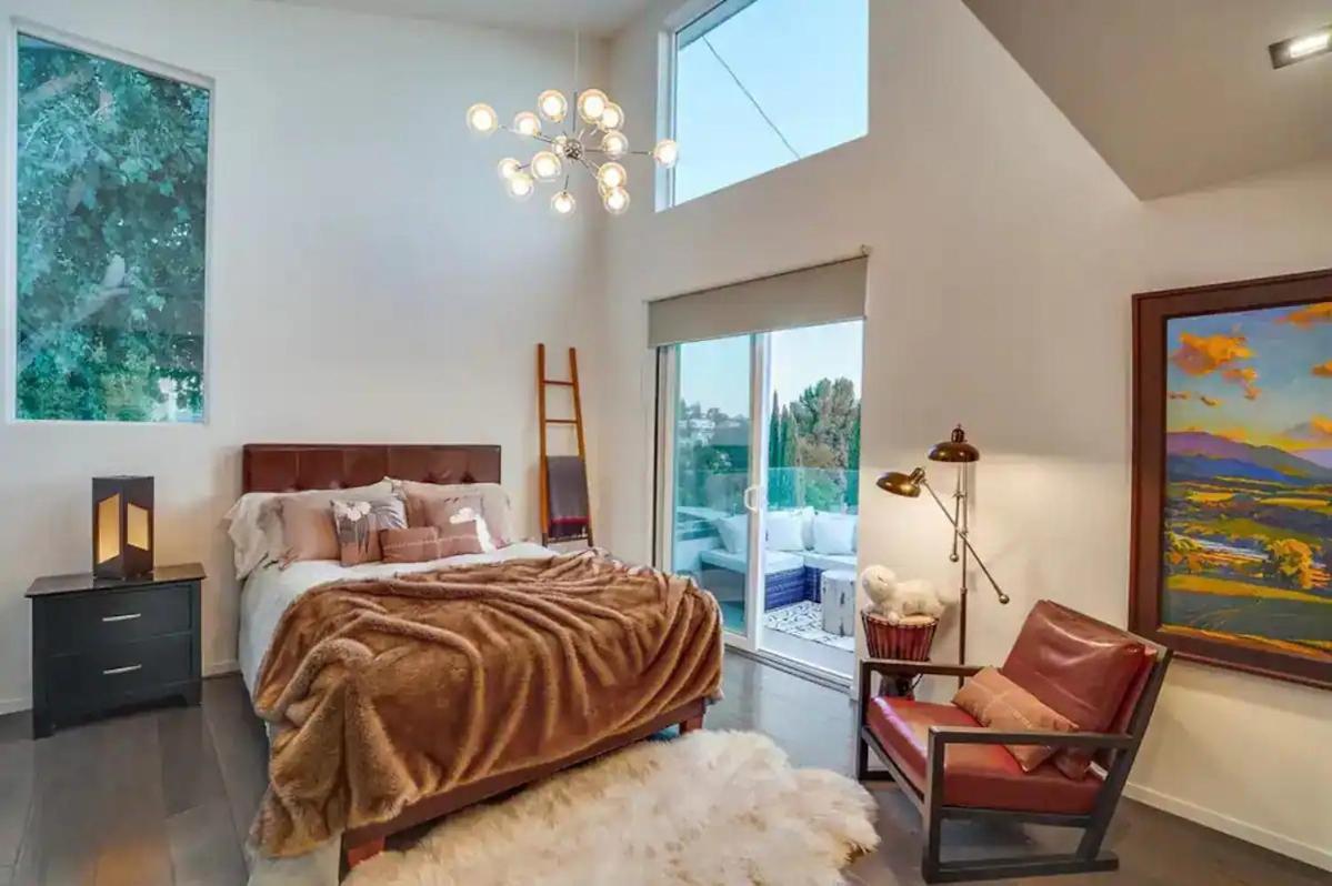 Troy Hill Villa